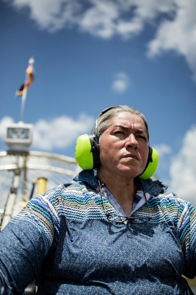 Betty Osceola, a vocal Miccosukee leader who’s closely monitored the water system for years, argues that the obstacles to the normal flow of the water added to pollution caused by runoff from agriculture, are threatening life in the Everglades. (Photo credit: Ramón Campos Iriarte)